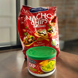 Nacho Chips met Guacamole dip.